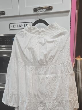 Red Haute White Smocked Top